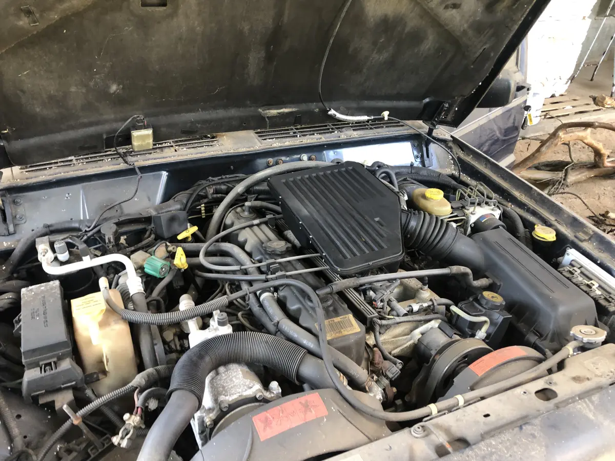 LOTE 007 - Jeep Cherokee Sport c/GNV (verificar documento) pl.DDO0868 2000/2000