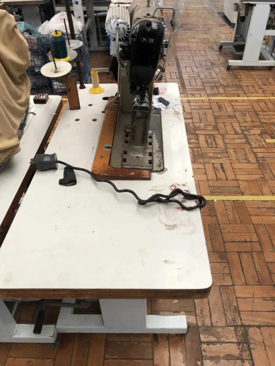 LOTE 390 - 7 máquinas de costura