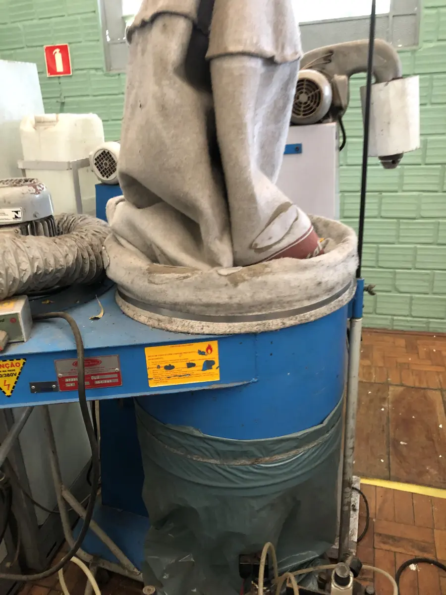 LOTE 355 - Coletor de pó de saco 