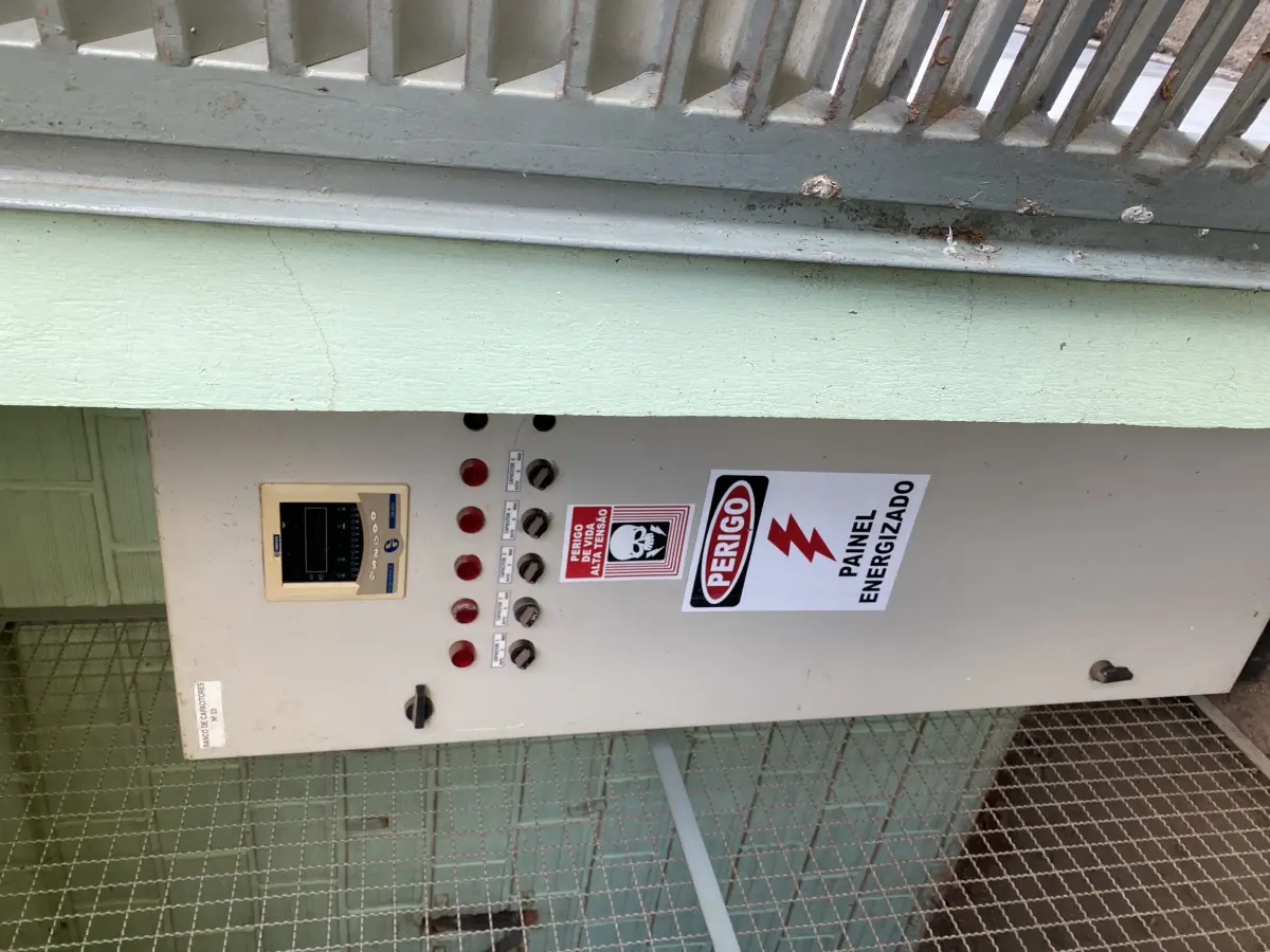 LOTE 432 - Quadro eletrico