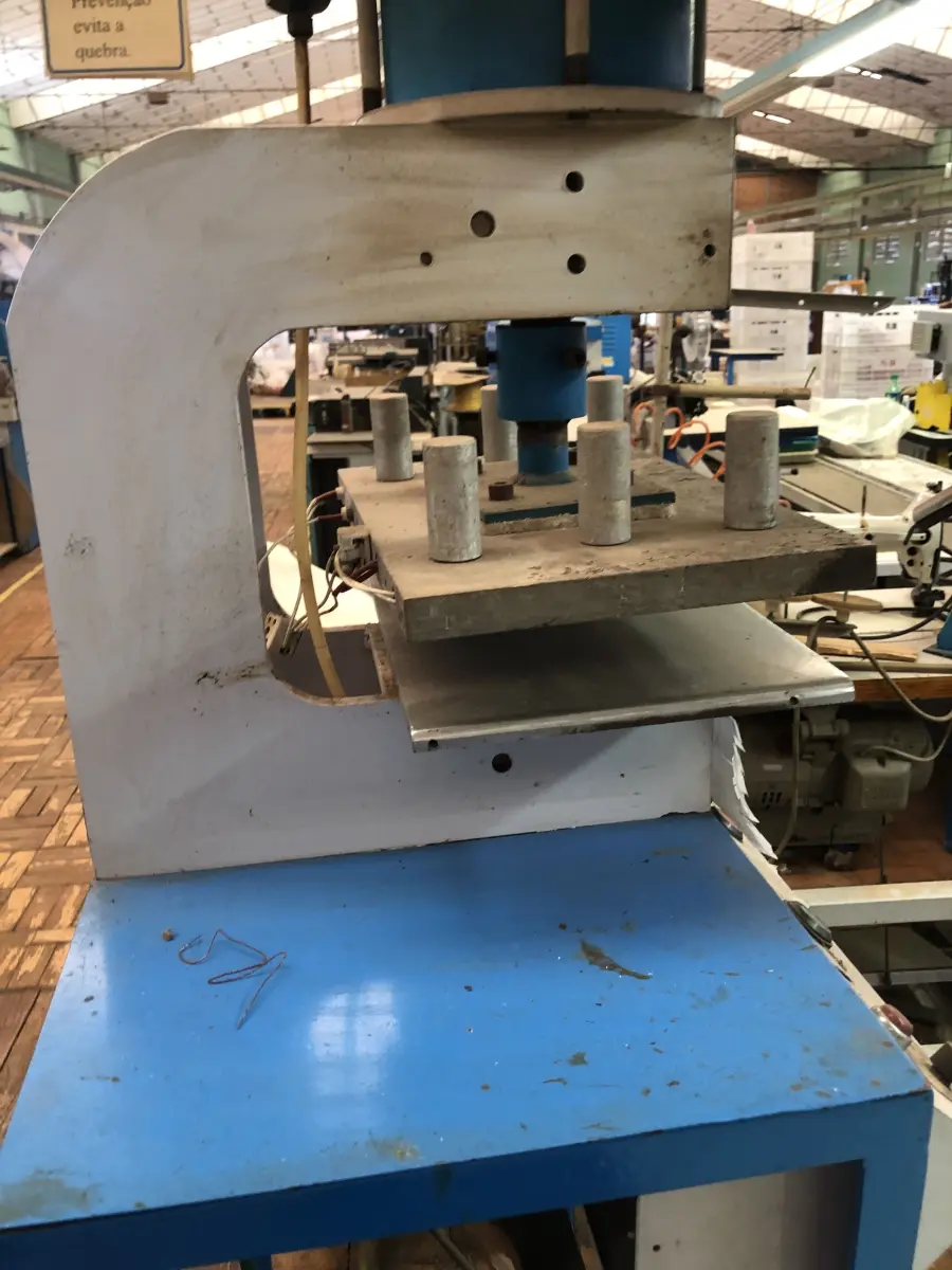 LOTE 328 - 2 prensas