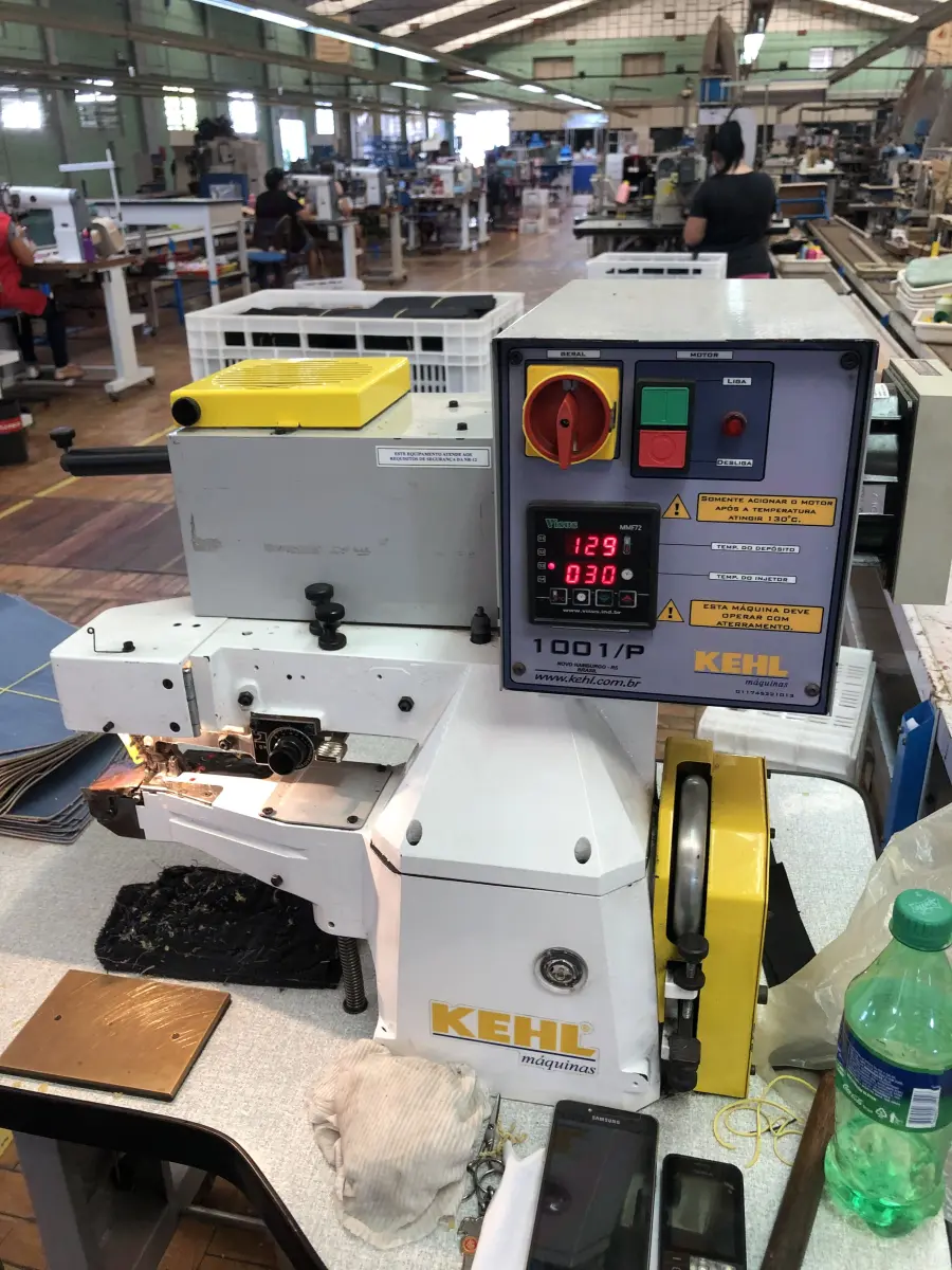 LOTE 254 - máquina de costura Kehl 1001/P