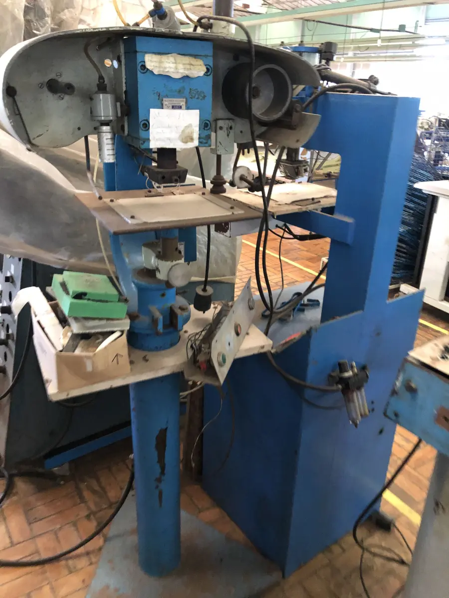 LOTE 365 - Máquina de passar fira