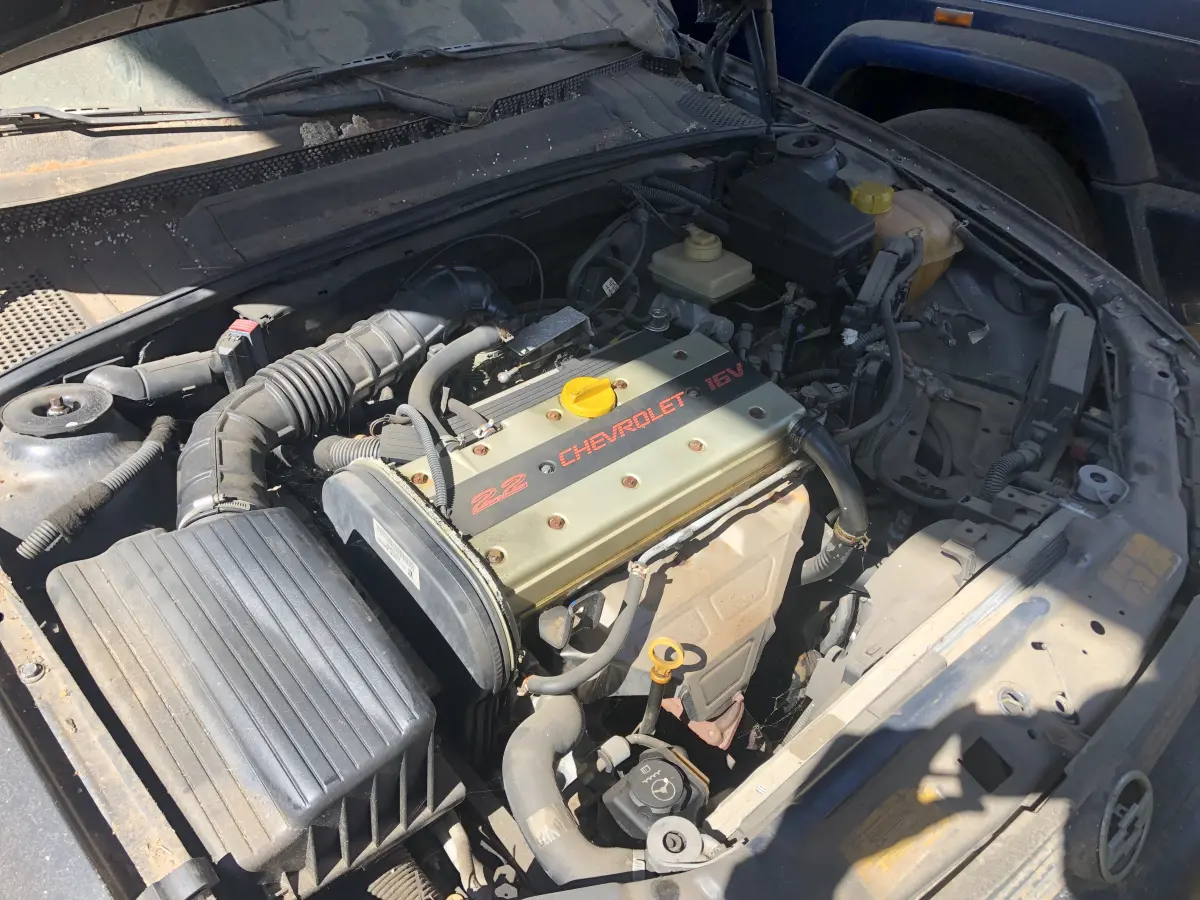 LOTE 006 - GM Vectra sedan cd pl. EZG2266  03/04