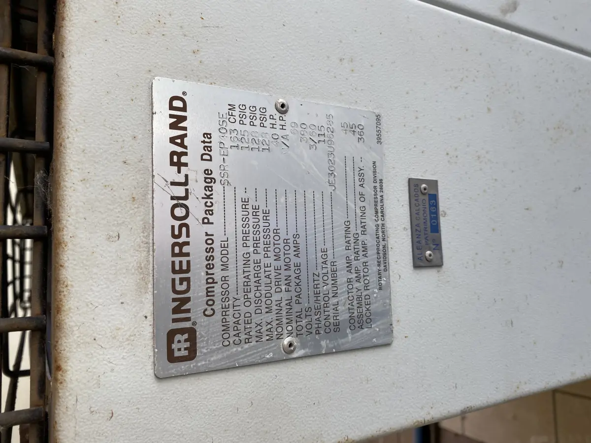 LOTE 431 - compressor de ar parafuso Ingersoll Rand 
