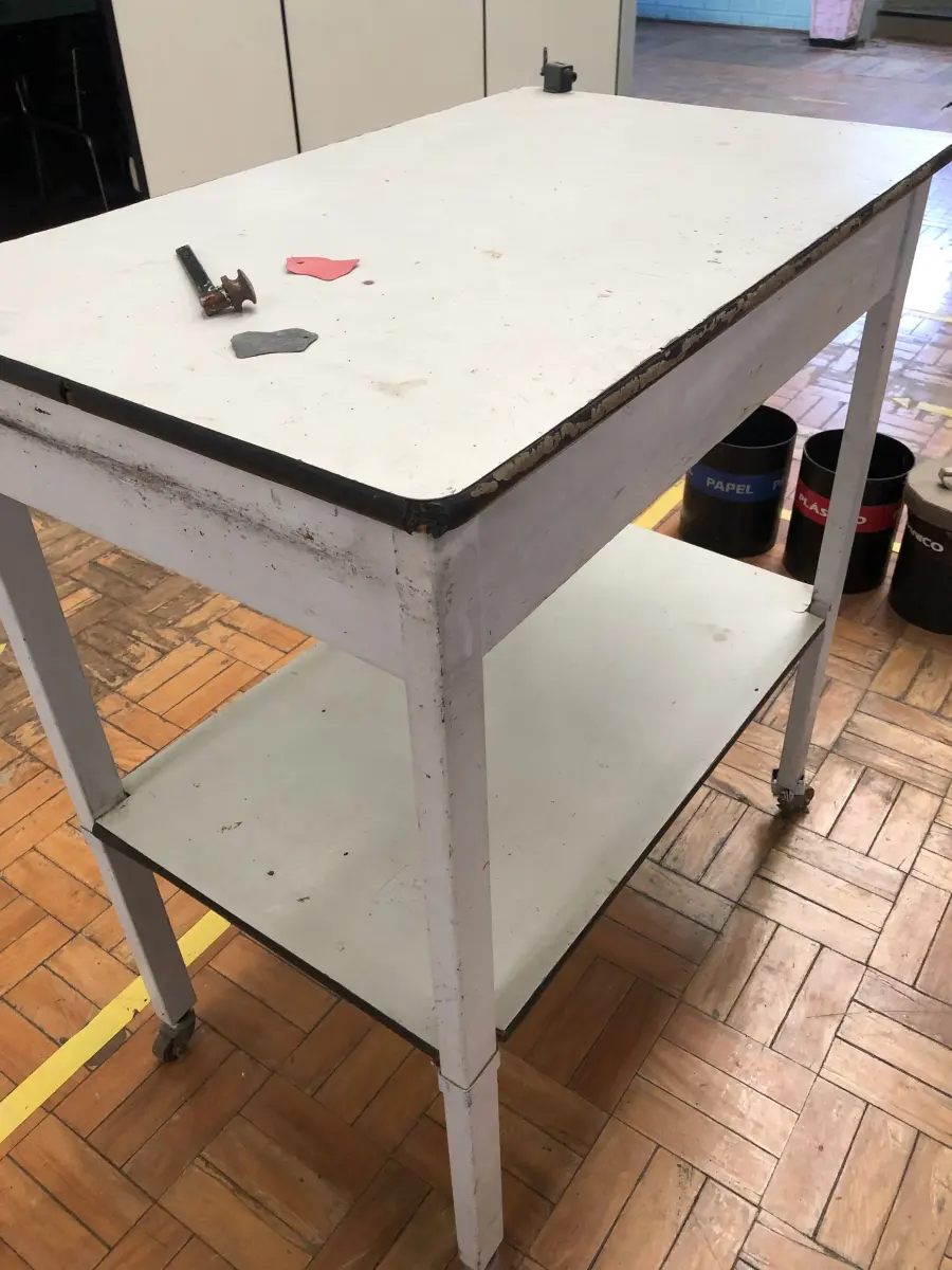 LOTE 288 - Mesa para máquina