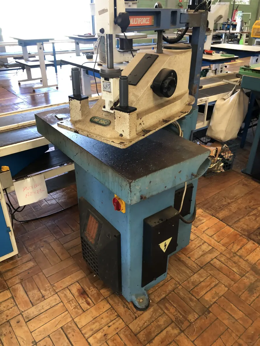 LOTE 249 - Balancim MF20C Multiforce