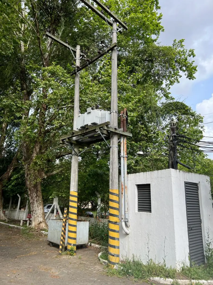 LOTE 127 - transformador de alta tensao - SERA VENDIDO JUNTO COM O PREDIO
