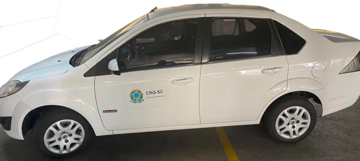 LOTE 001 - Ford, Fiesta Sedan 1.6 Flex, Ano e Modelo 2011/2012