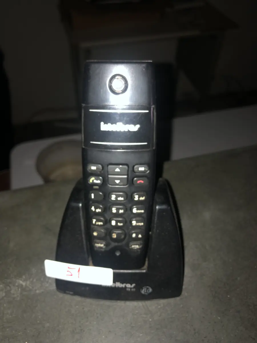 LOTE 051 - Telefone sem fio Intelbras