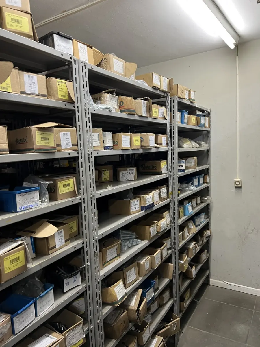 LOTE 001 - LOTE ENGLOBADO DOS LOTES 01 A 81 E 83 OBS: ESSE LOTE POSSUI A PREFERENCIA SOBRE OS INDIVUDUAIS