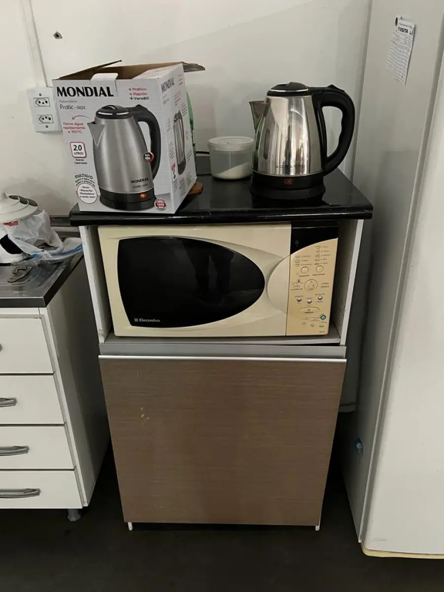 LOTE 021 - forno de micro ondas Eletrolux