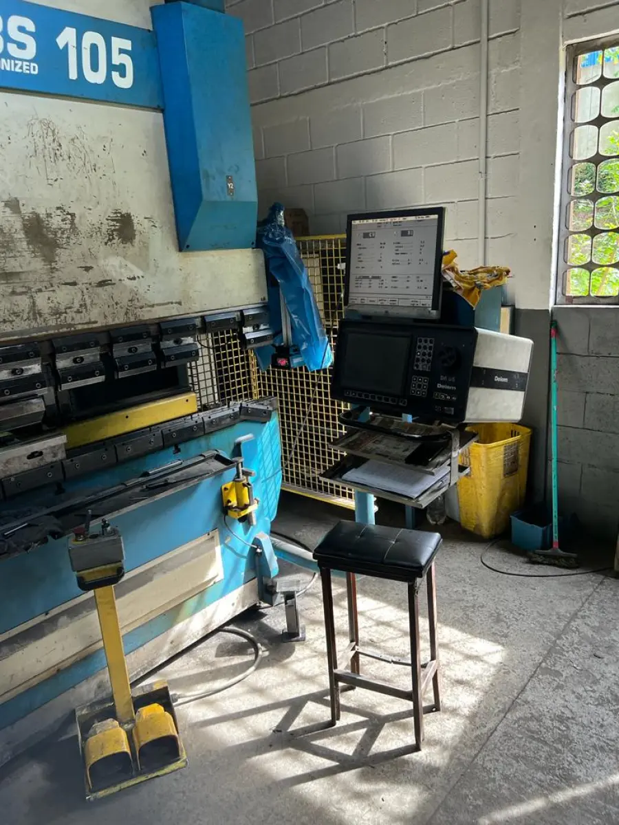 LOTE 123 - dobradeira Gasparini PBS 105 Syncronized