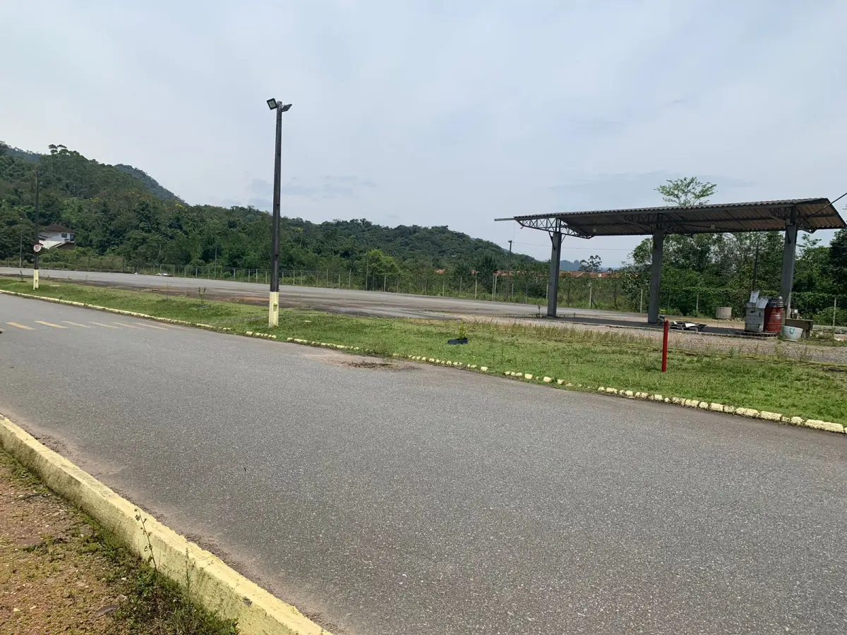 LOTE 001 - GRANDE PAVILHAO EM TERRENO DE 39.000M2 FRENTE PARA BR 280 EM JARAGUA DO SUL SC