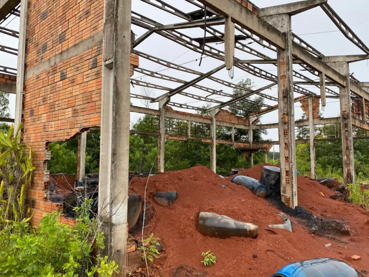 LOTE 000 - IMÓVEL GRANDE C. ÁREA 46.000M2 – 2 FRENTES PARA ESTRADAS ASFALTADAS NA ZONA INDUSTRIAL DE TRIUNFO