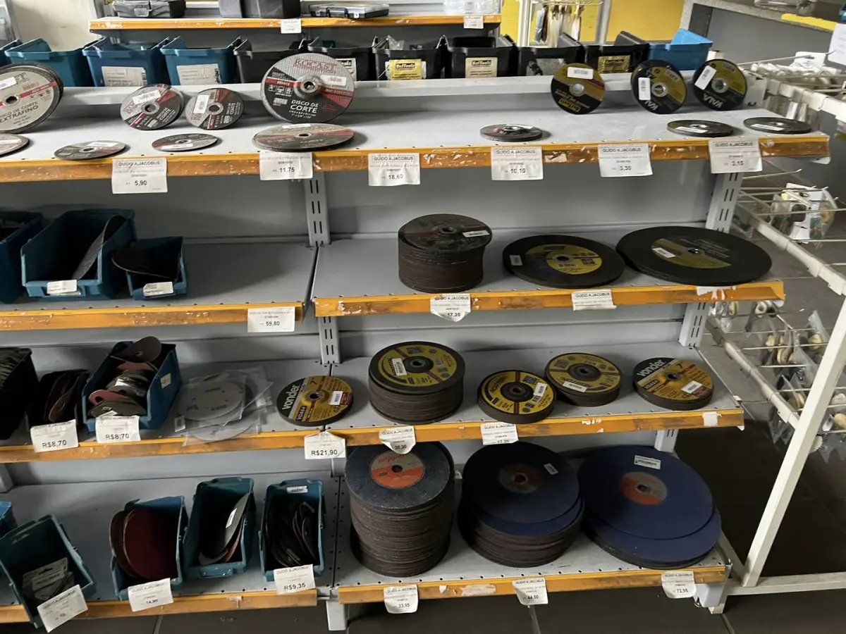 LOTE 001 - LOTE ENGLOBADO DOS LOTES 01 A 81 E 83 OBS: ESSE LOTE POSSUI A PREFERENCIA SOBRE OS INDIVUDUAIS