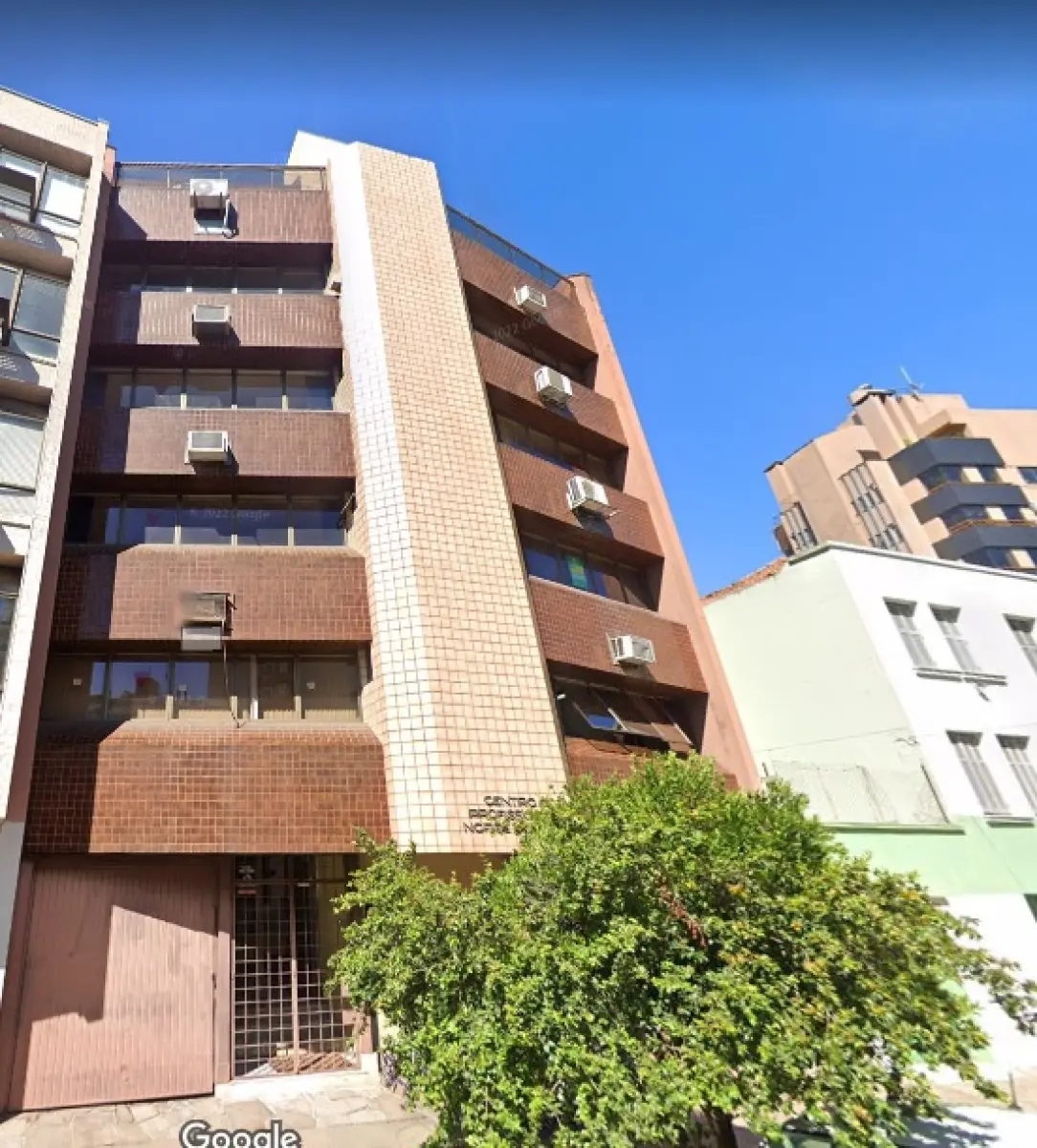 LOTE 000 - SALA COMERCIAL NO BOM FIM, EM POA