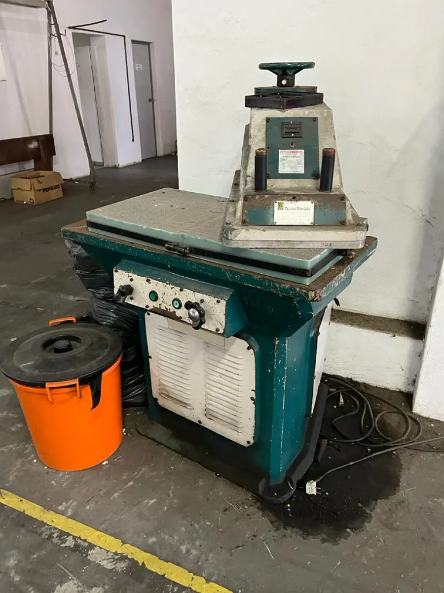 LOTE 014 - balancim hidraulico maq Weber 1100 de peso