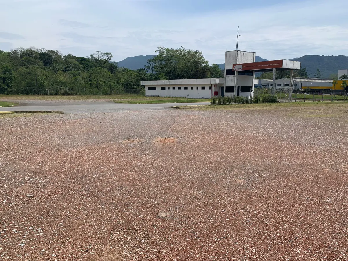 LOTE 001 - GRANDE PAVILHAO EM TERRENO DE 39.000M2 FRENTE PARA BR 280 EM JARAGUA DO SUL SC
