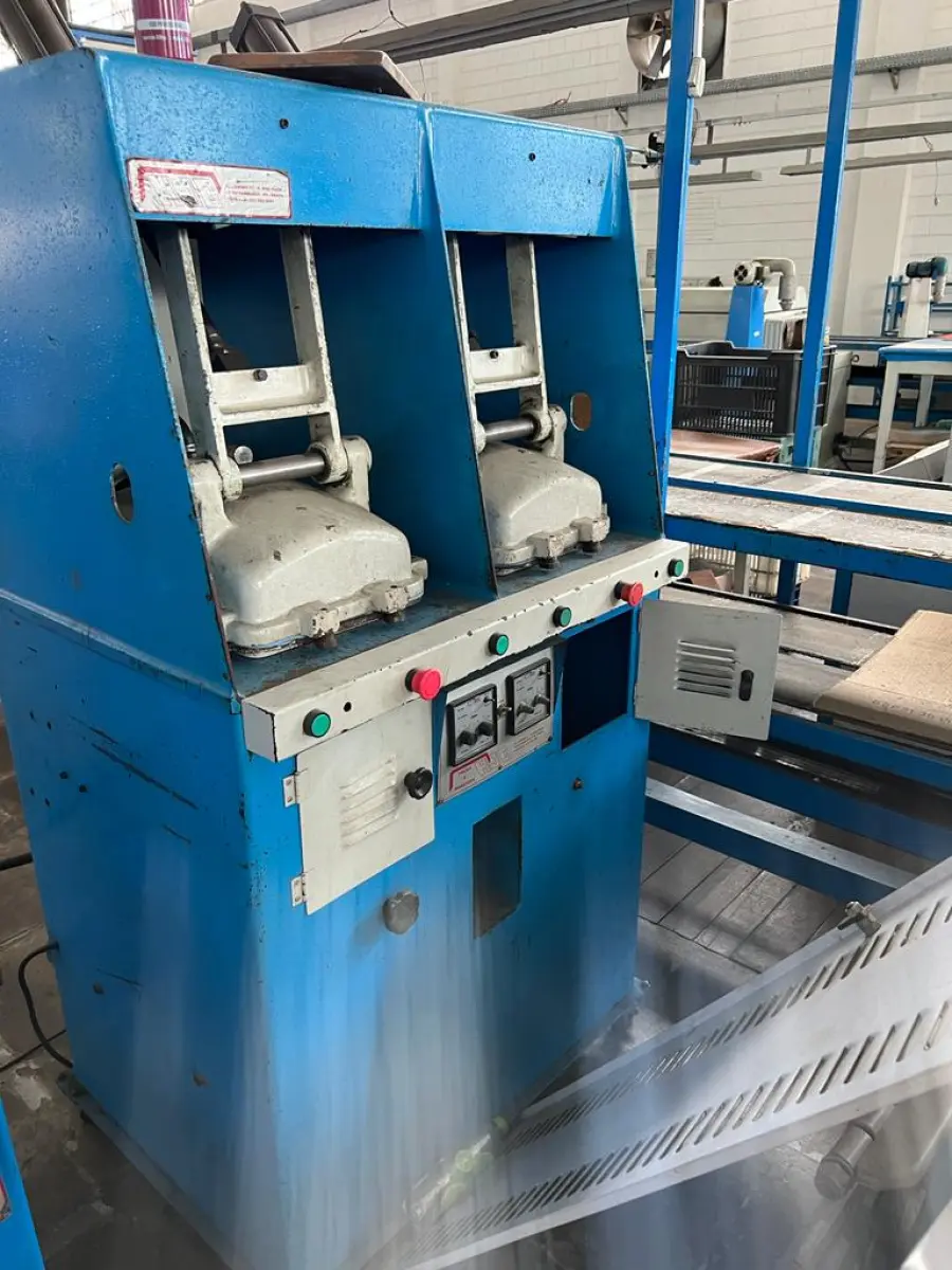 LOTE 035 - uma boca de sapo H36 2 postos