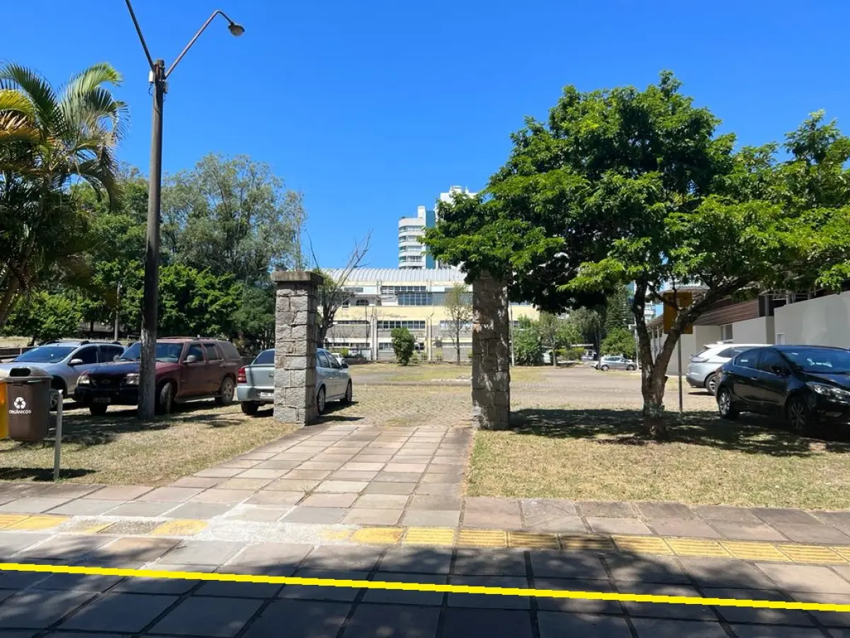 LOTE 001 - GRANDE IMÓVEL COM 46.624,57M2  PODENDO USAR 31.863,57m² NA RUA CEL JOAQUIM PEDRO SALGADO 80, PORTO ALEGRE (ver área aproveitavel)l)