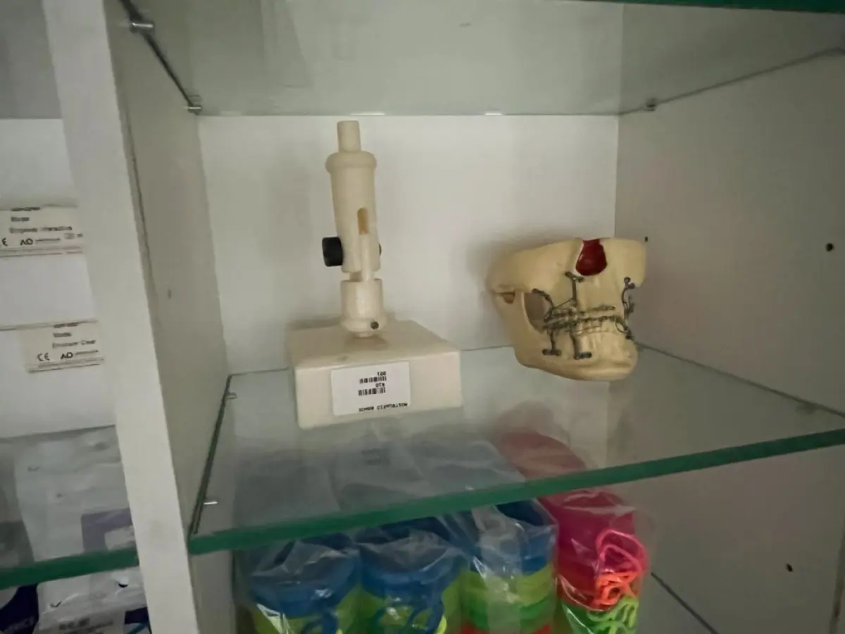 LOTE 000 - PRODUTOS ODONTOLÓGICOS