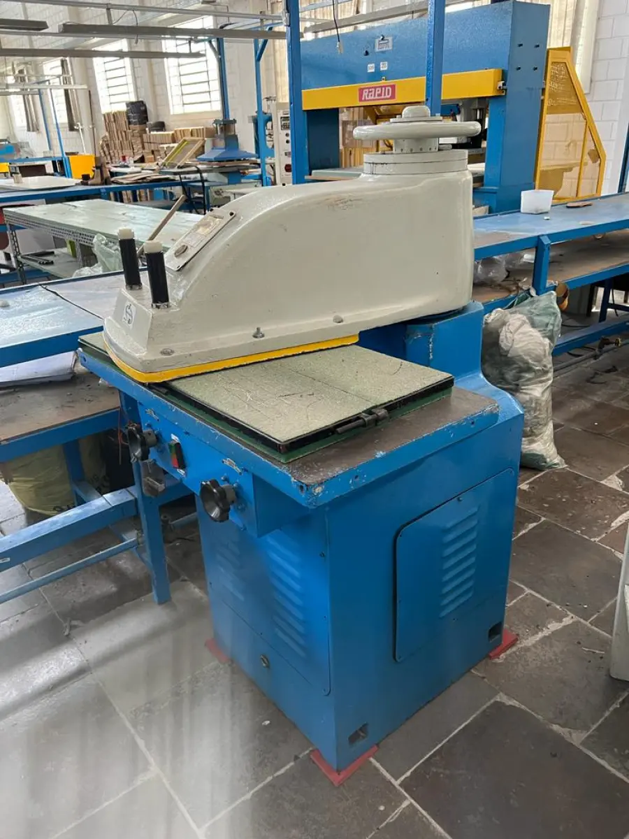 LOTE 017 - balancim de corte Aço real BHC 18