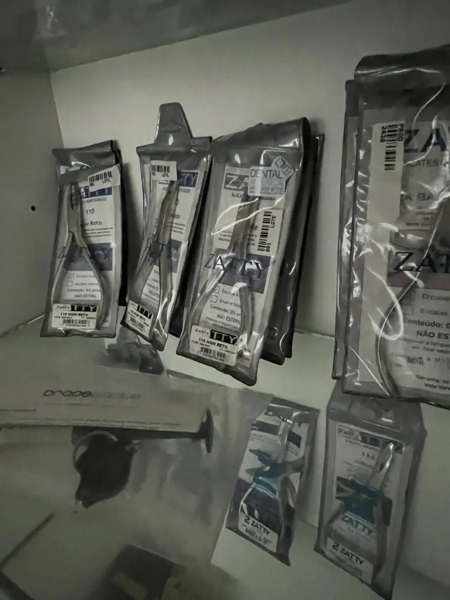 LOTE 000 - PRODUTOS ODONTOLÓGICOS