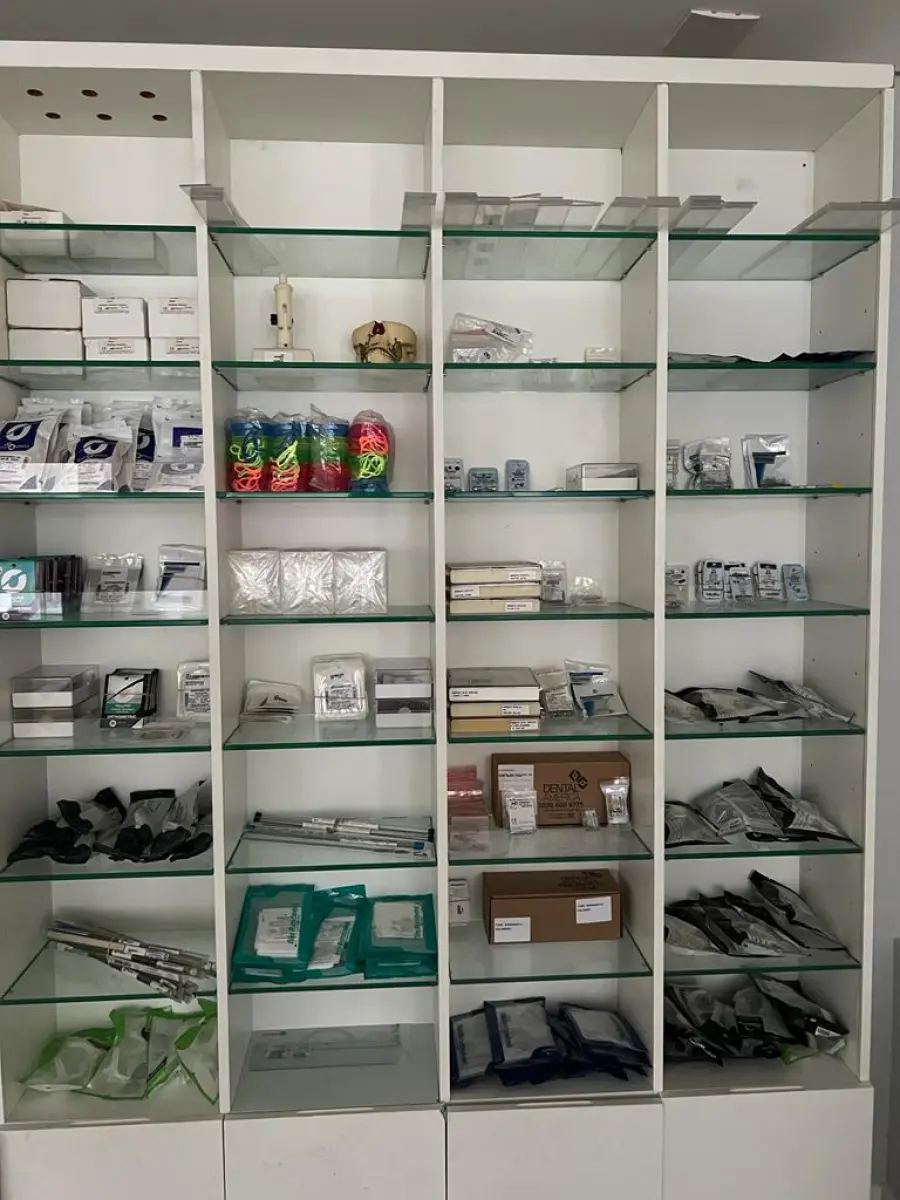 LOTE 000 - PRODUTOS ODONTOLÓGICOS