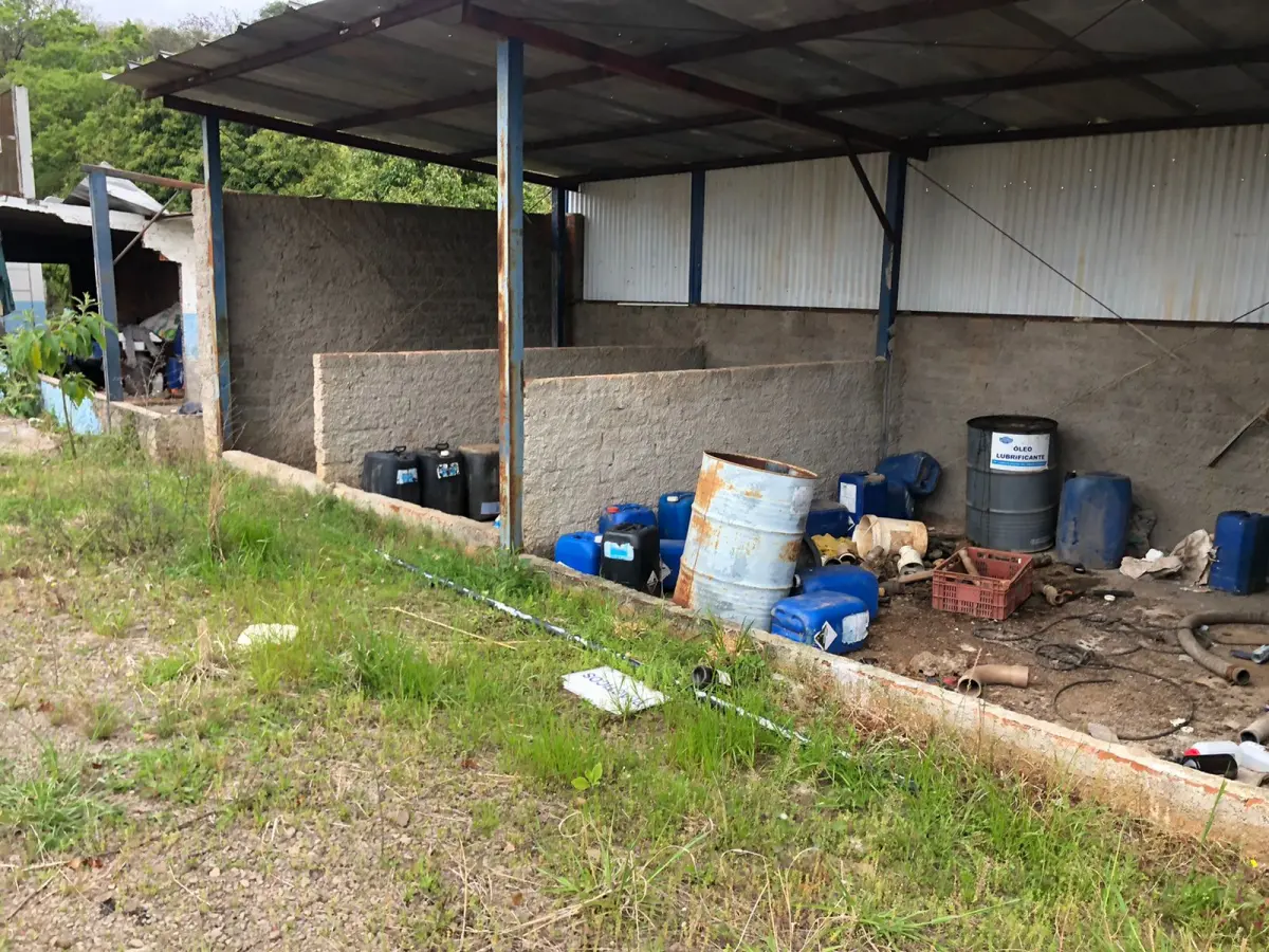 LOTE 000 - SILOS DE INOX – CALDEIRAS – TANQUES 100MIL L – BALANÇA RODOVIÁRIA – RESERVATÓRIO DE ÁGUA – UNO MILLE 95/96