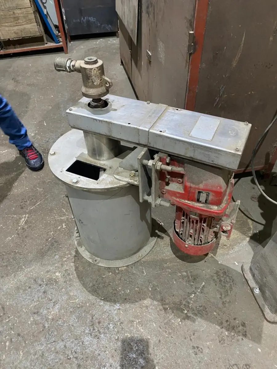 LOTE 069 - Vaporizador, marca Streckel e Scharader, modelo RD 350, número de série sns, ano de fabricação 2008, NP 136. Em Ijuí/RS