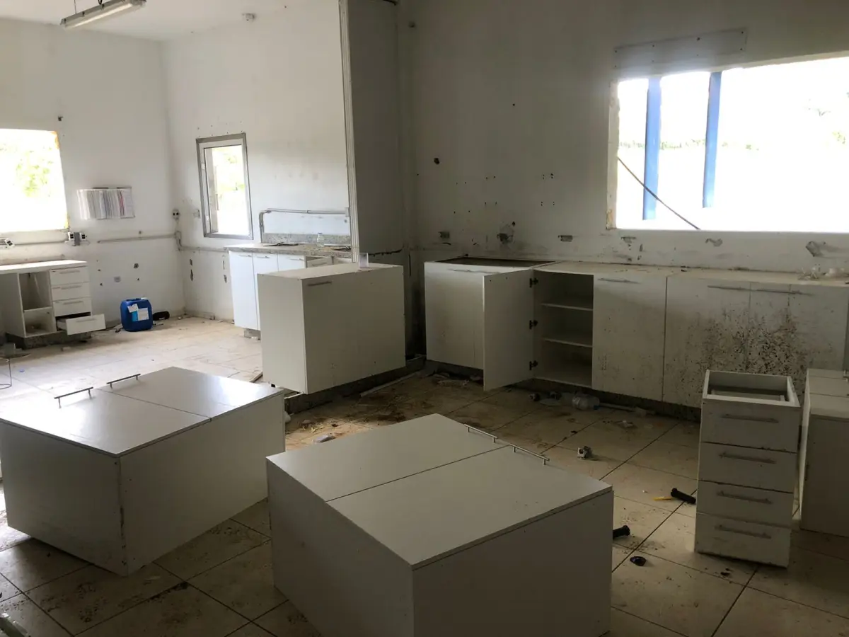 LOTE 000 - SILOS DE INOX – CALDEIRAS – TANQUES 100MIL L – BALANÇA RODOVIÁRIA – RESERVATÓRIO DE ÁGUA – UNO MILLE 95/96