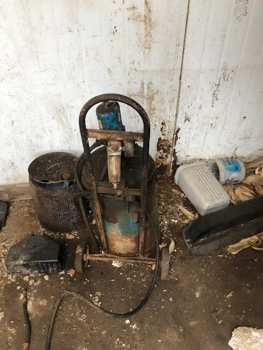 LOTE 000 - SILOS DE INOX – CALDEIRAS – TANQUES 100MIL L – BALANÇA RODOVIÁRIA – RESERVATÓRIO DE ÁGUA – UNO MILLE 95/96