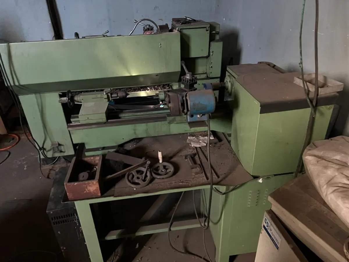 LOTE 053 - torno barramento 80cm cor verde