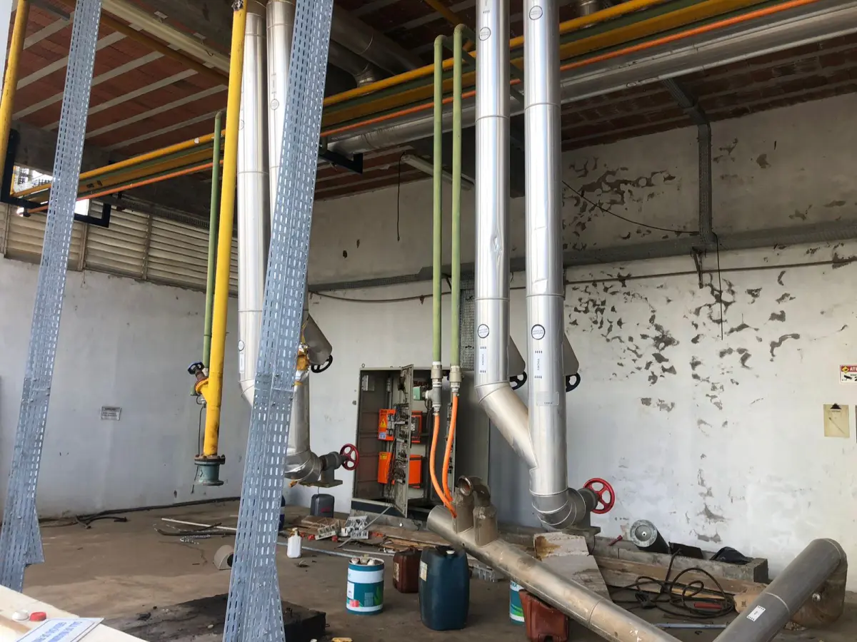 LOTE 000 - SILOS DE INOX – CALDEIRAS – TANQUES 100MIL L – BALANÇA RODOVIÁRIA – RESERVATÓRIO DE ÁGUA – UNO MILLE 95/96