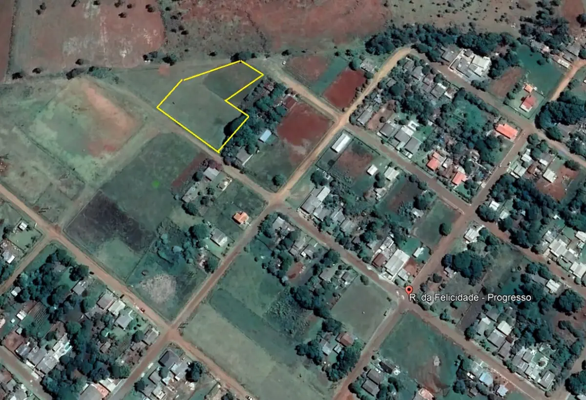 LOTE 000 - Uma área de terrenos, de forma irregular, localizada na Vila Progresso Área total do terreno é de 4.800,00m