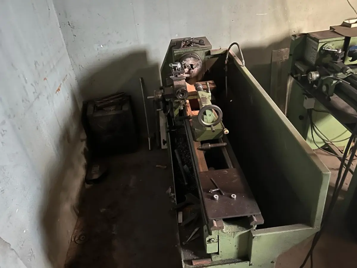 LOTE 052 - torno barramento 1 metro cor verde