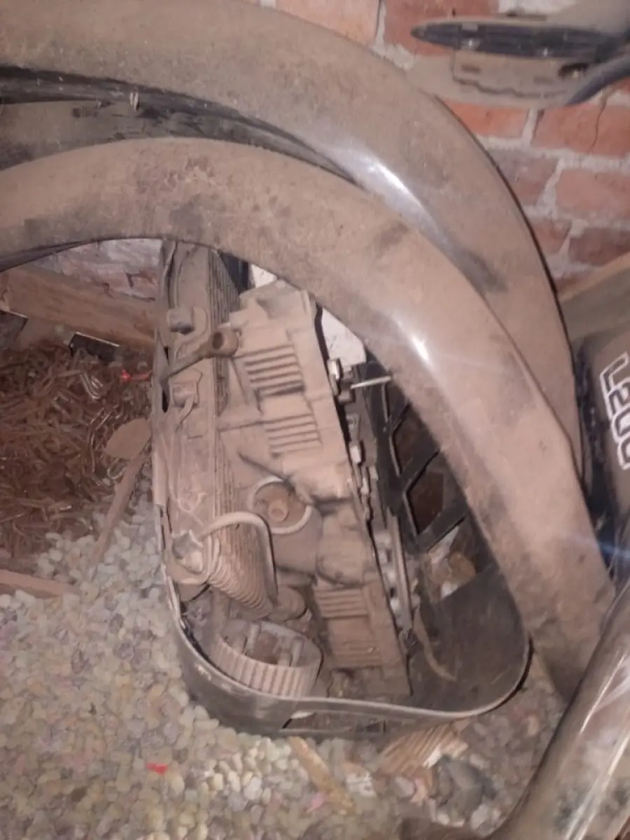 LOTE 000 - SUCATA DE MOTO JTA/SUZUKI