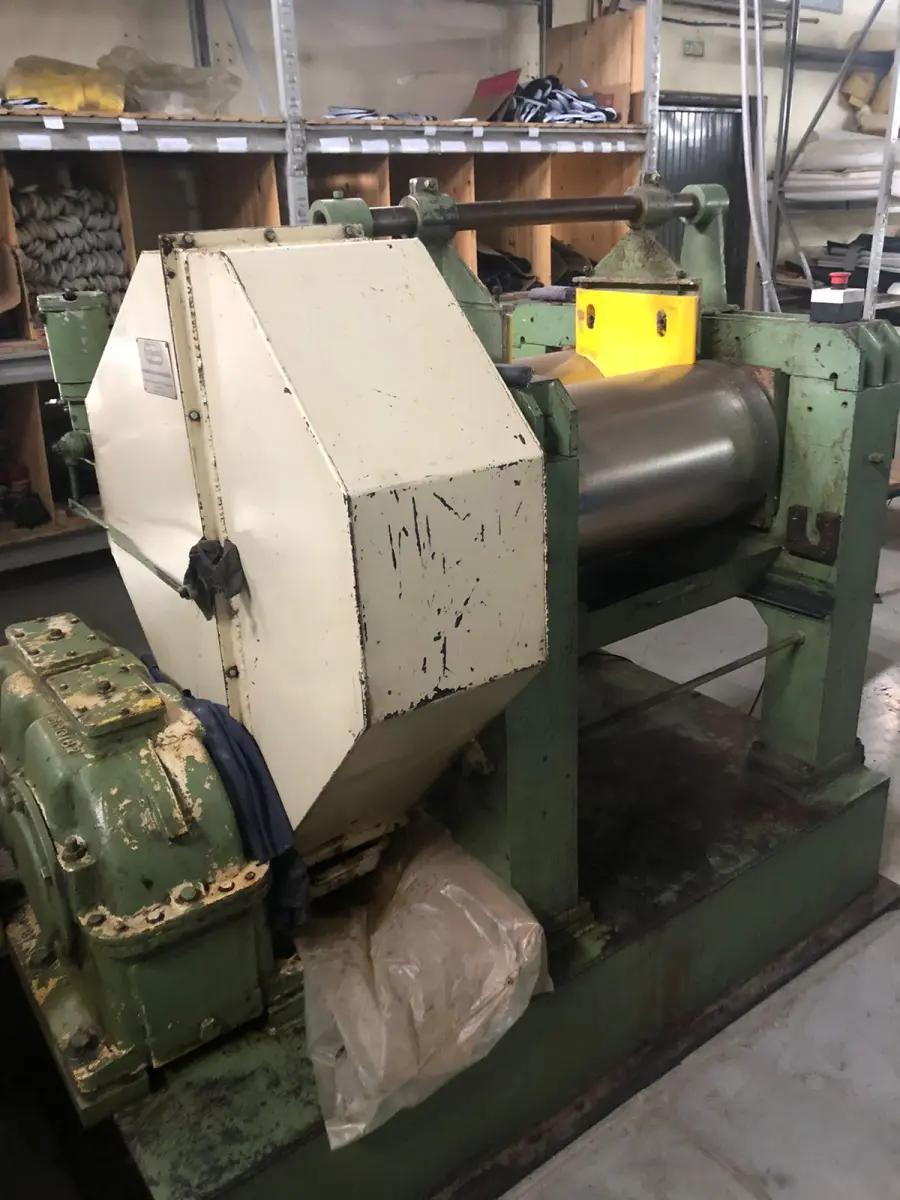 LOTE 060 - uma Bambore marca techmaquinas