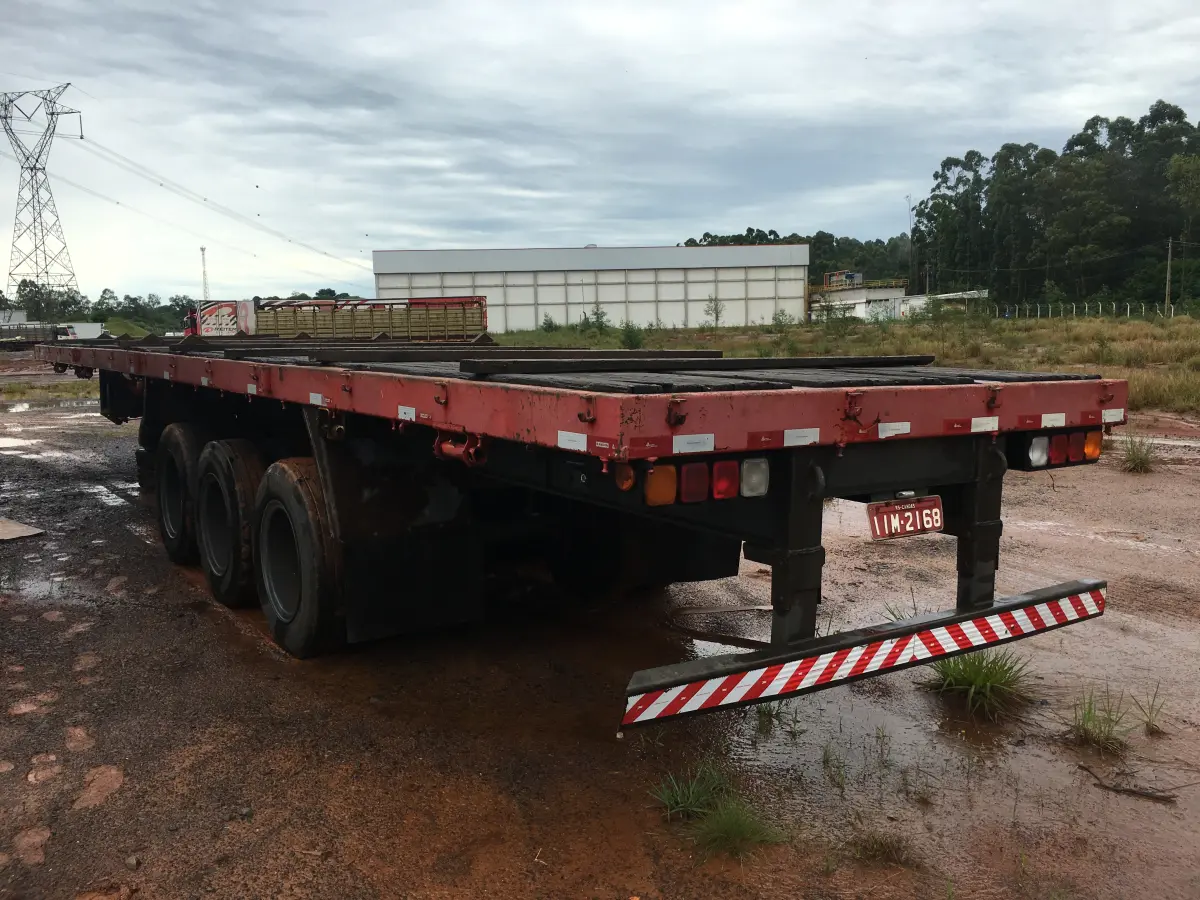 LOTE 000 - CARRETA REB/RODOVIÁRIA