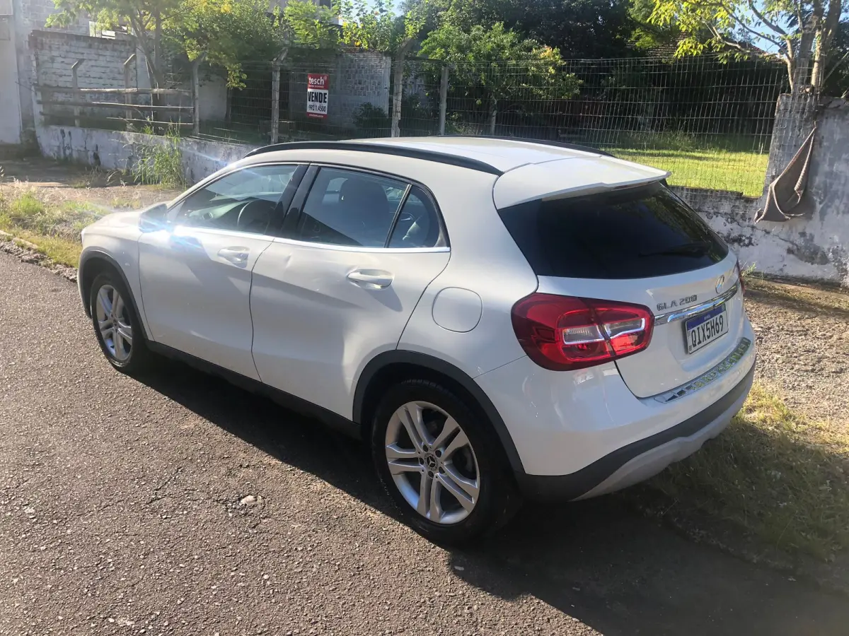 LOTE 002 - Veículo M.BENZ/GLA200 STYLE, fabricação/modelo 2017/2018, cor: branca