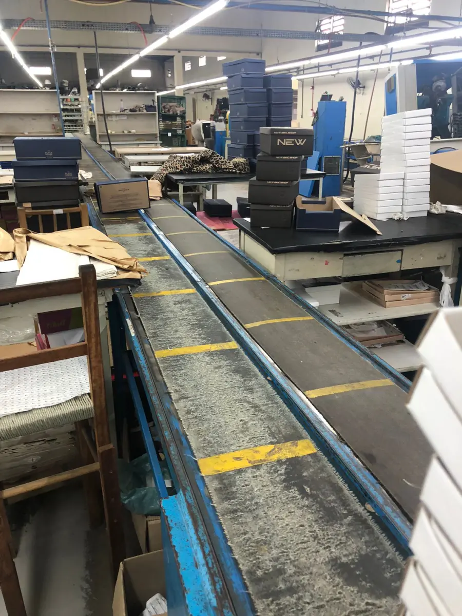 LOTE 014 - uma esteira dupla com 20 metros sem retorno