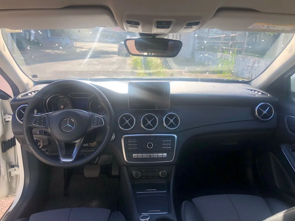 LOTE 002 - Veículo M.BENZ/GLA200 STYLE, fabricação/modelo 2017/2018, cor: branca