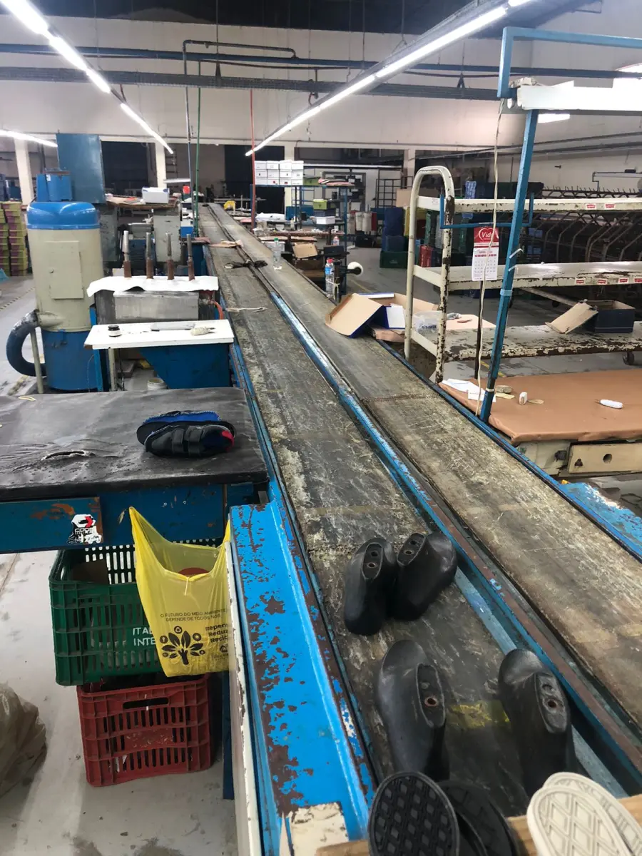 LOTE 016 - uma esteira dupla com 26 metros sem retorno