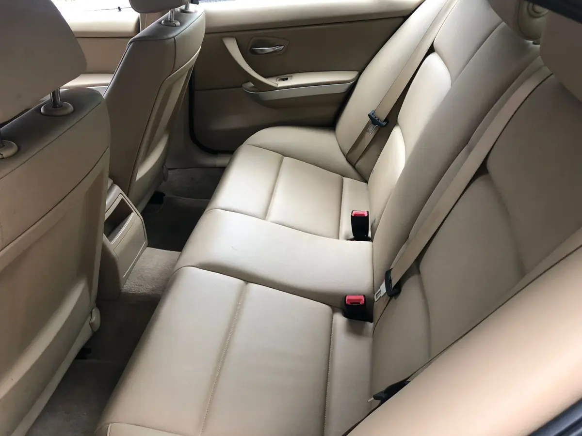 LOTE 000 - VEÍCULO I/BMW 318IA 2.0, 2011/2012