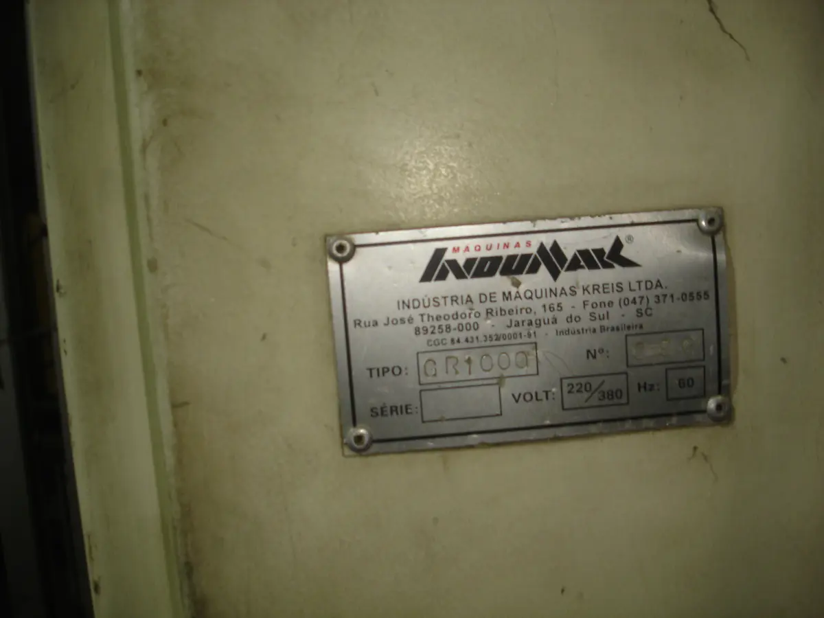 LOTE 003 - empacotadeira automática Indumak com silo pequeno num 1