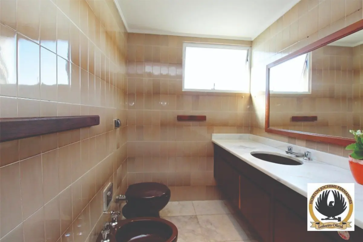 LOTE 001 - GRANDE APT 3 QUARTOS COM BOX 240 M2 PRIVATIVOS