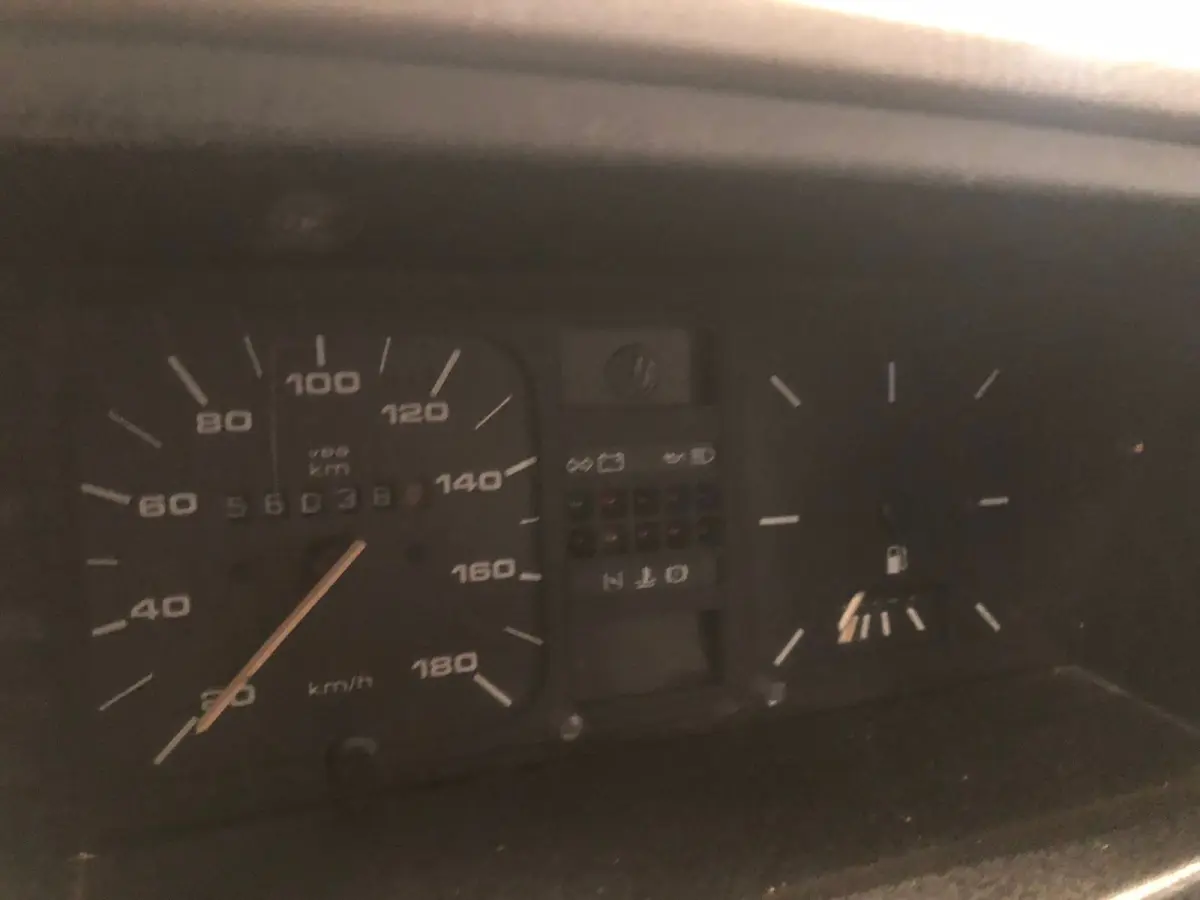 LOTE 015 - "VEÍCULO VW GOL 1000, ANO 1993/1994, BRANCO, PLACAS IHN-5386"