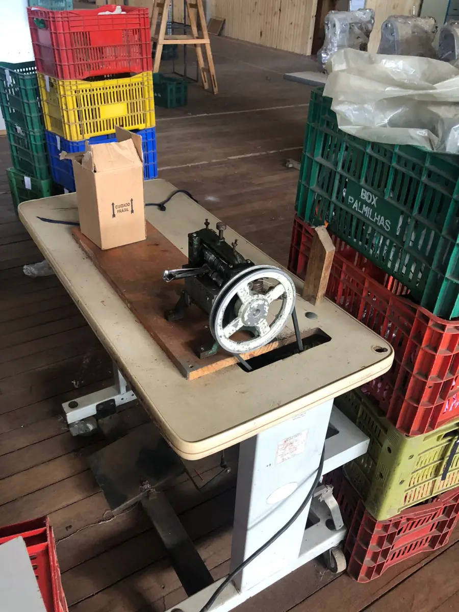 LOTE 204 - Máquina de carimbar