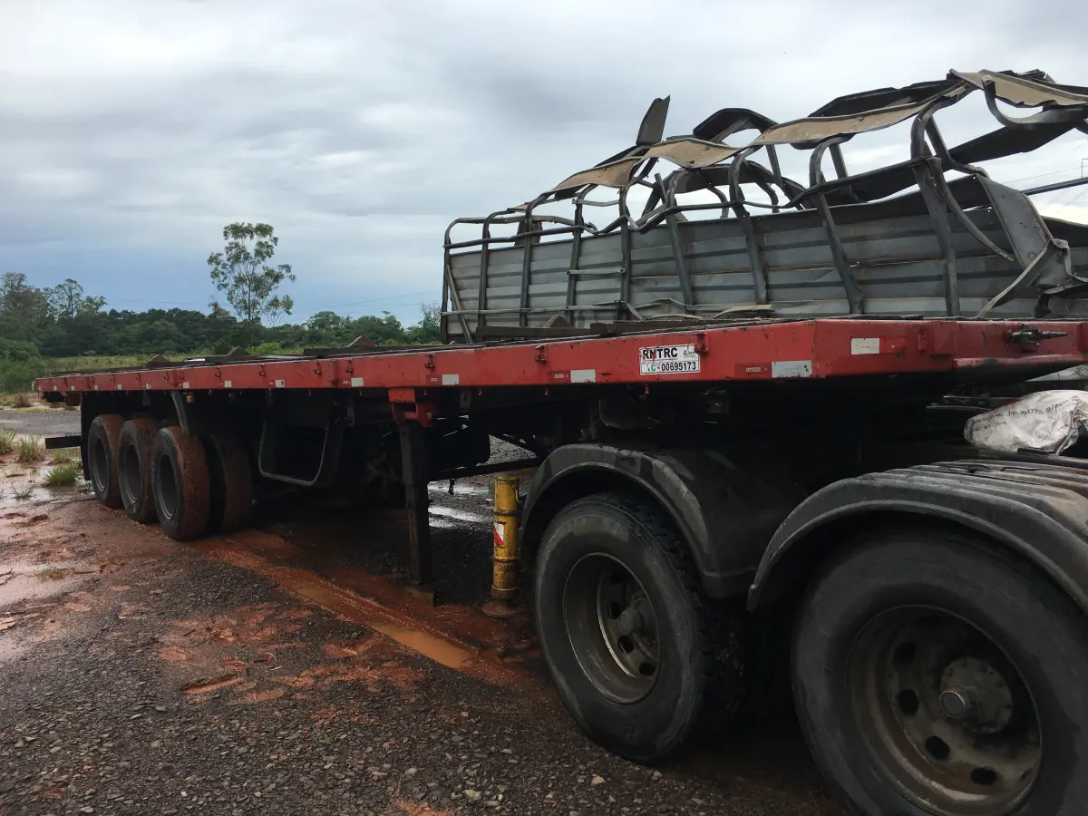 LOTE 000 - CARRETA REB/RODOVIÁRIA